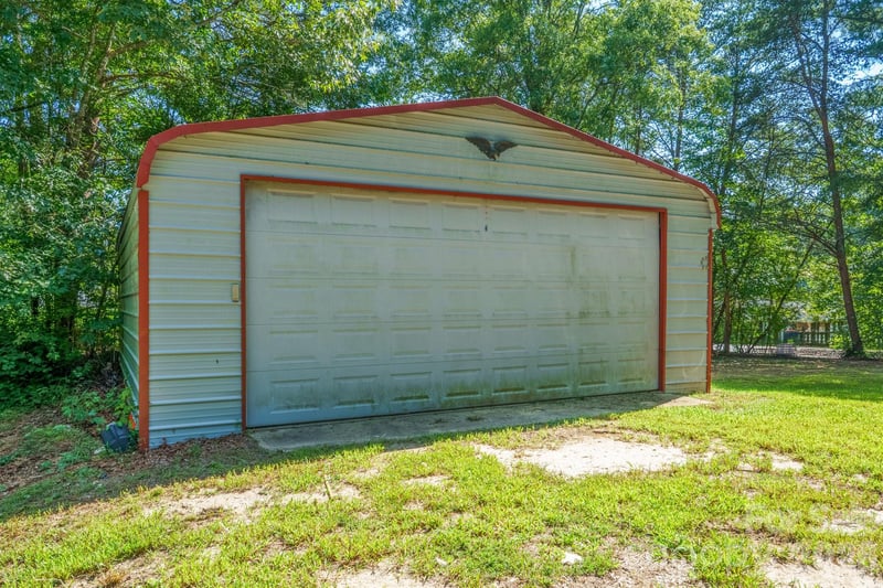 2300 Brookwood Rd, Lincolnton, NC 28092