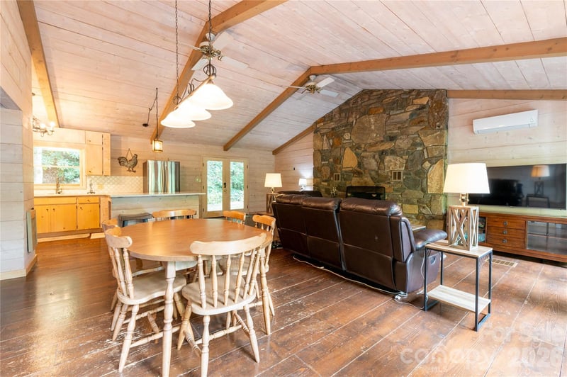 479 Big Ridge Rd, Burnsville, NC 28714