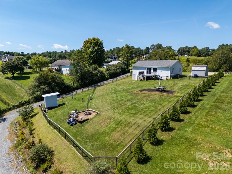 257 Tipton Hill Rd, Leicester, NC 28748