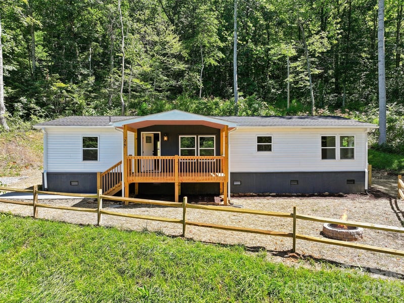 26 Lancelot Loop, Canton, NC 28716