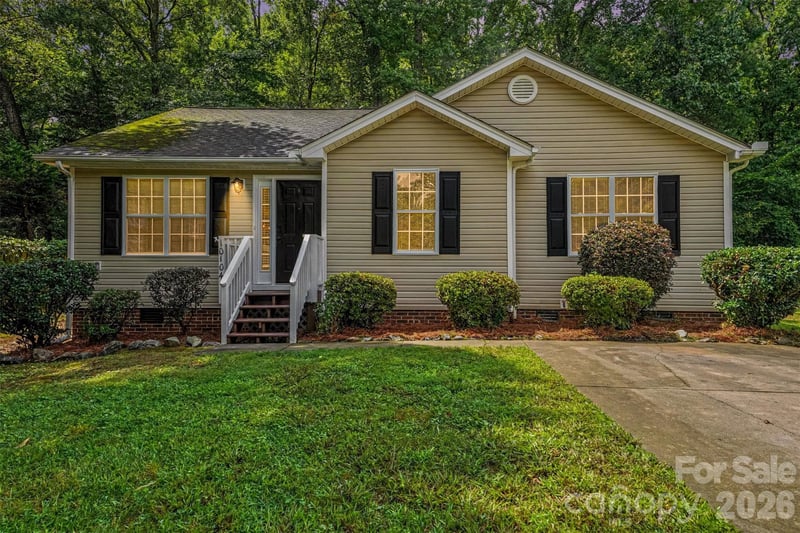 10104 Rockwood Rd, Charlotte, NC 28215