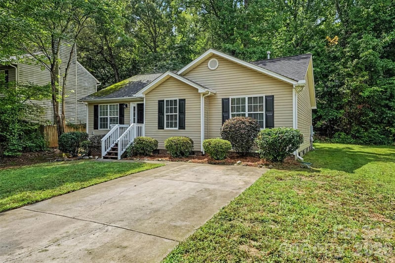 10104 Rockwood Rd, Charlotte, NC 28215