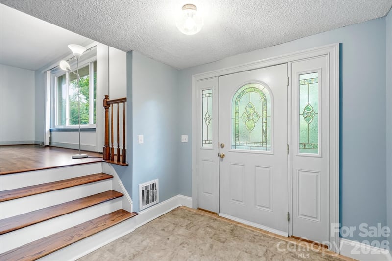 4819 Carousel Dr, Charlotte, NC 28212