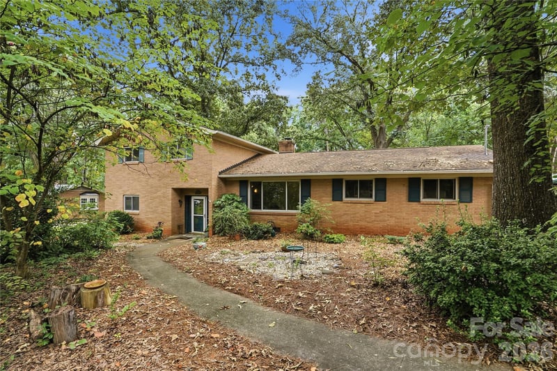 4819 Carousel Dr, Charlotte, NC 28212