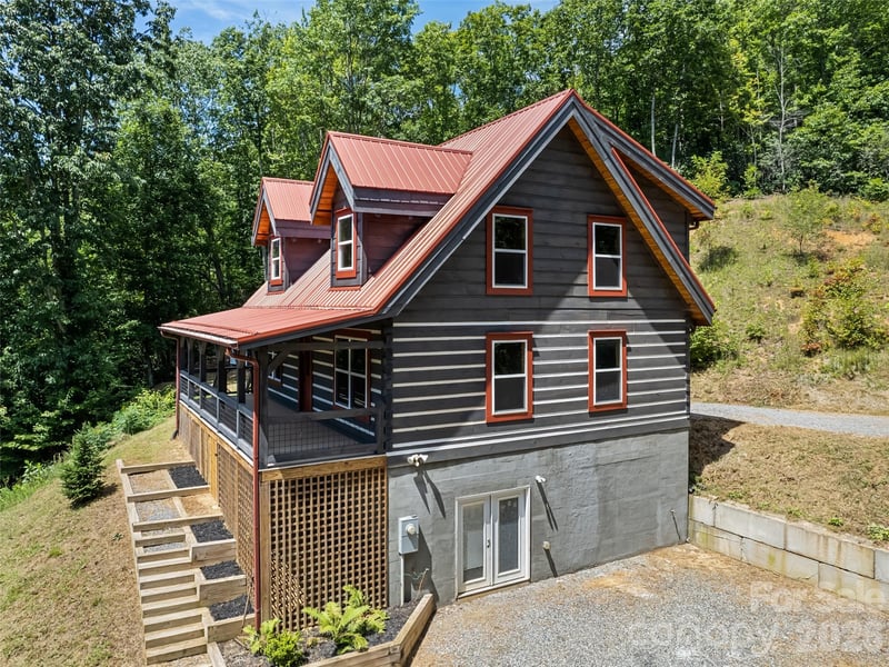785 Orion Davis Rd, Waynesville, NC 28786