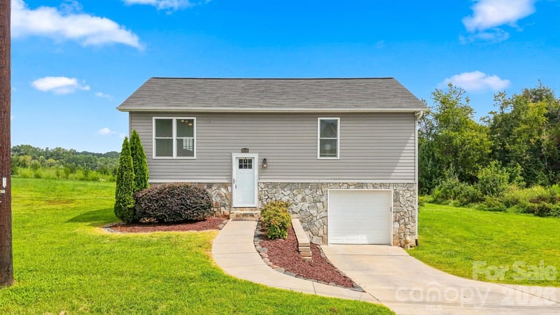 4548 Bethel Church Rd, Hickory, NC 28602