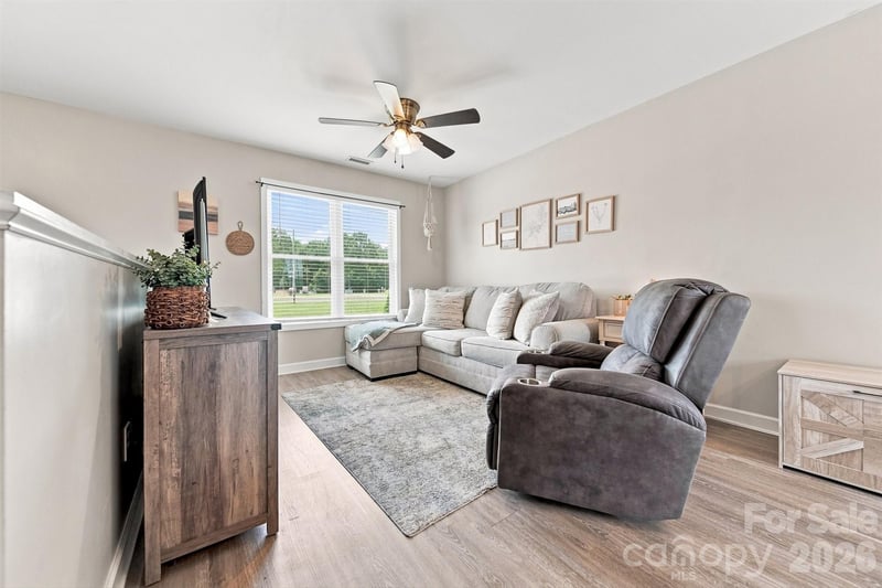 4548 Bethel Church Rd, Hickory, NC 28602