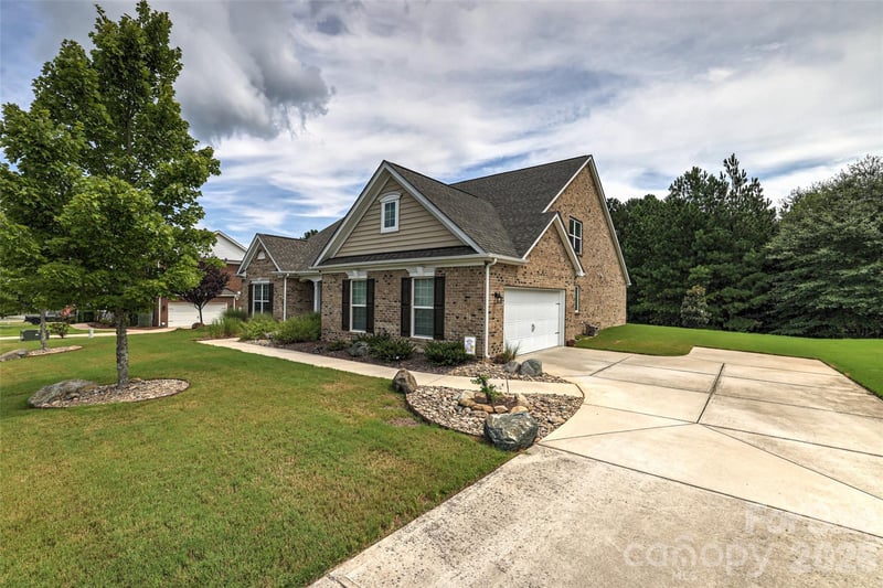 2084 Fuera Rd, York, SC 29745