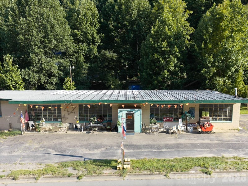 2881 Dellwood Rd, Waynesville, NC 28786