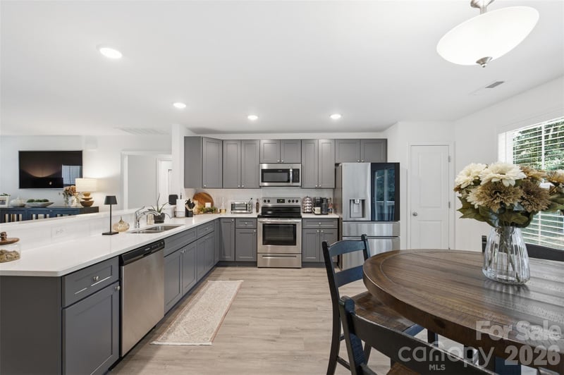 918 Brookwood Ct, Statesville, NC 28677