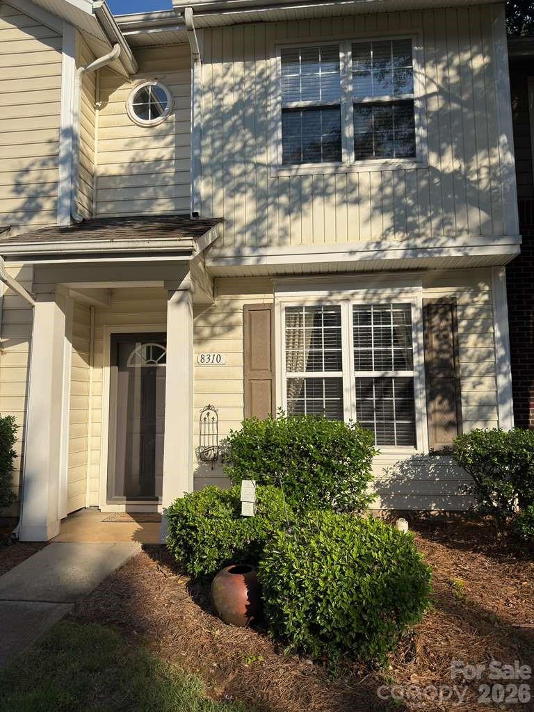 8310 Chaceview Ct, Charlotte, NC 28269
