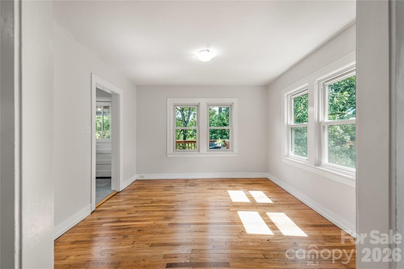 462 Sand Hill Rd, Asheville, NC 28806