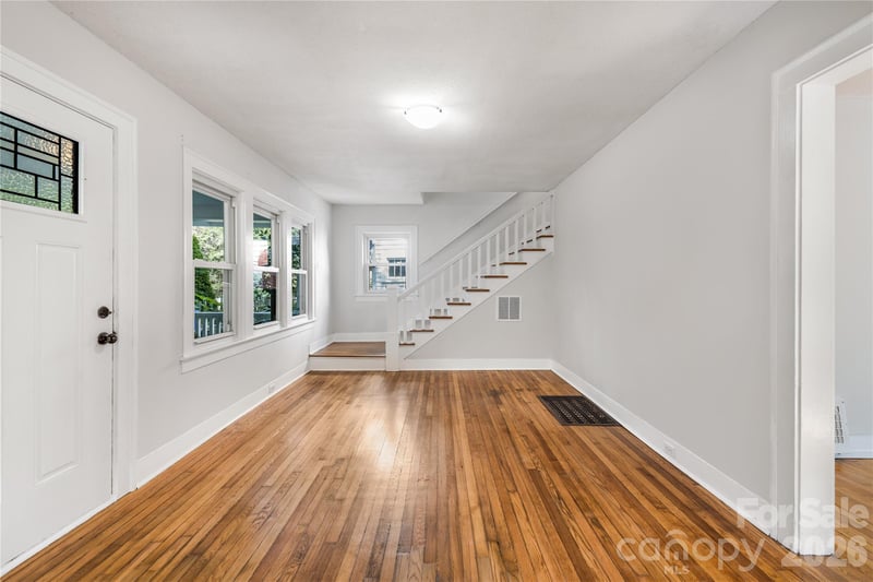 462 Sand Hill Rd, Asheville, NC 28806
