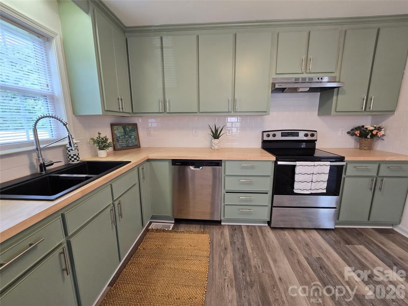 118 Oakwood Ave, Salisbury, NC 28146