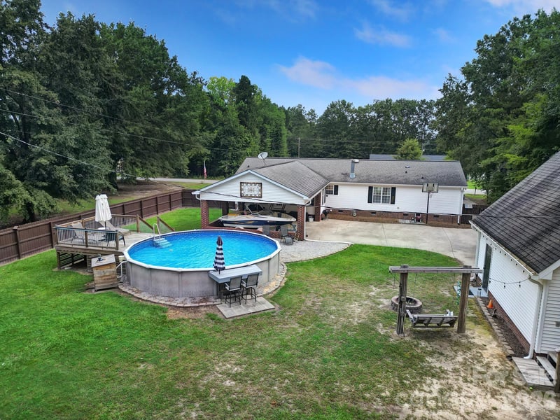1421 Suttle Rd, Lancaster, SC 29720