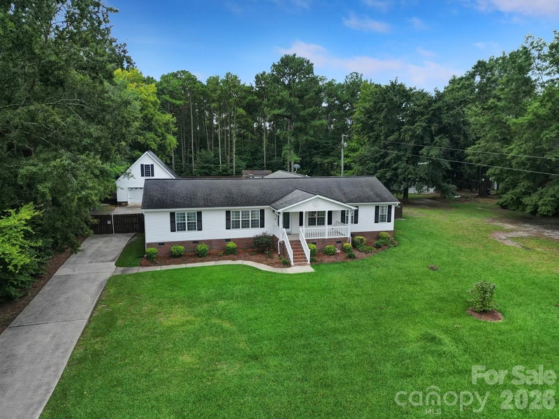 1421 Suttle Rd, Lancaster, SC 29720