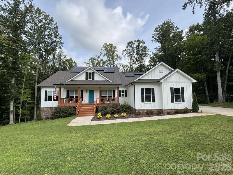 206 N Harbor Watch Dr, Statesville, NC 28677