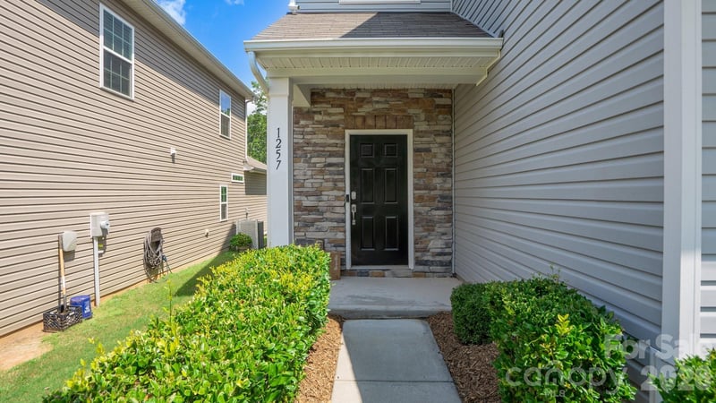 1257 Loggerhead Dr, Lancaster, SC 29720