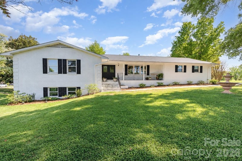 1041 Brawley School Rd, Mooresville, NC 28117
