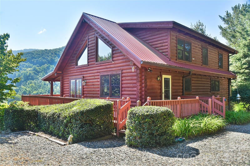 27 Winn Dr, Leicester, NC 28748