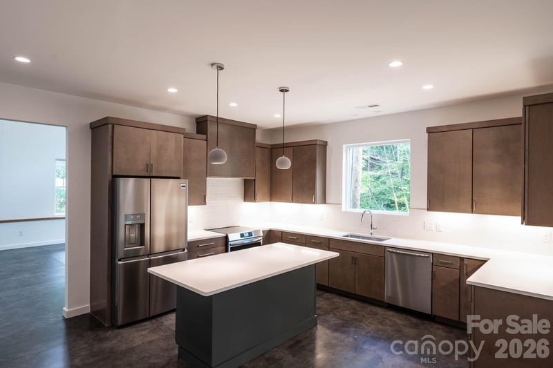 33 Spooks Branch Rd, Asheville, NC 28804