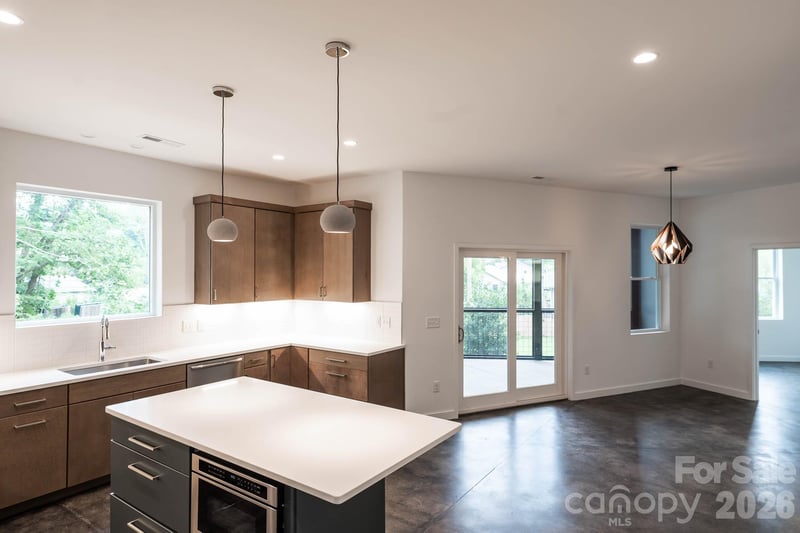 33 Spooks Branch Rd, Asheville, NC 28804