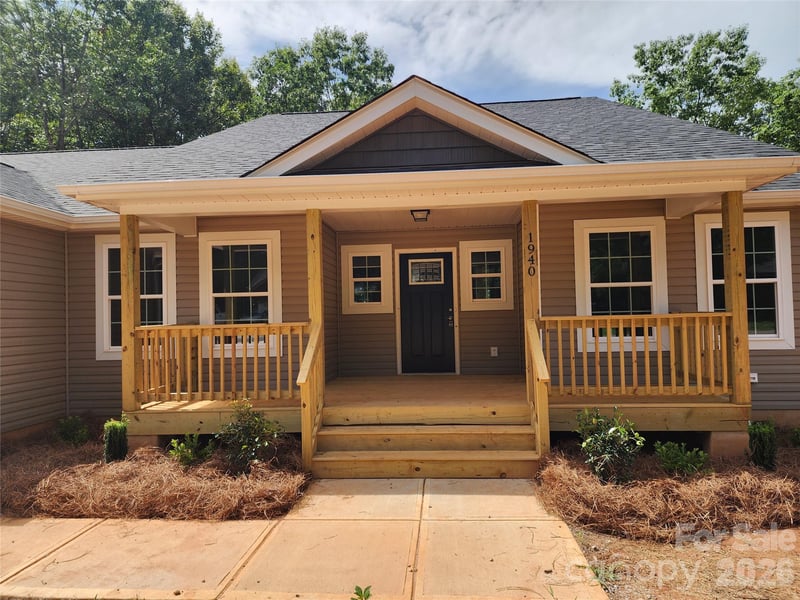 1940 Friendly Ln #38, Newton, NC 28658