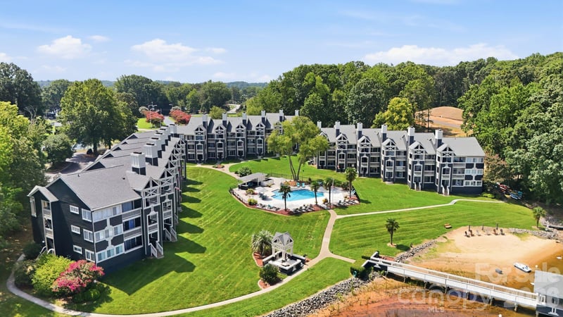 2121 Regatta Ln #311, Denver, NC 28037
