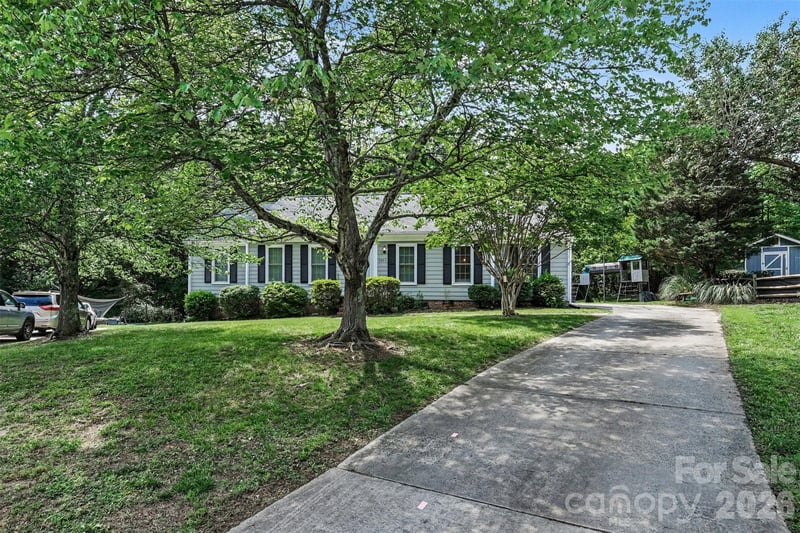 9803 Cooper Run Ln, Charlotte, NC 28269