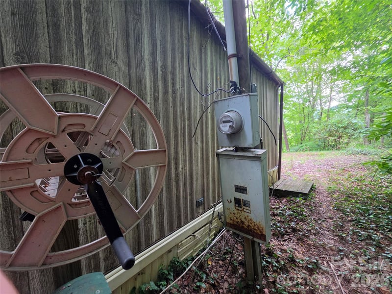 40 Gunches Dirt Rd, Candler, NC 28715