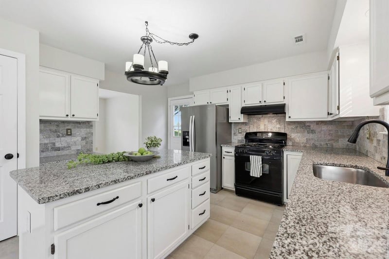 14230 Quartz Ln, Pineville, NC 28134
