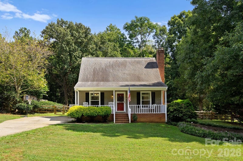 517 Forest Ln, Belmont, NC 28012