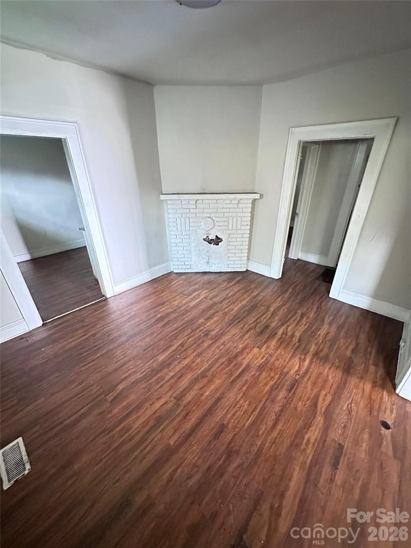2228 Camp Greene St, Charlotte, NC 28208