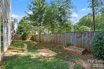 1522 Wembley Dr, Charlotte, NC 28205
