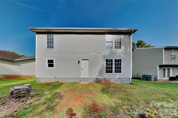 9428 White Cedar Ct, Charlotte, NC 28213
