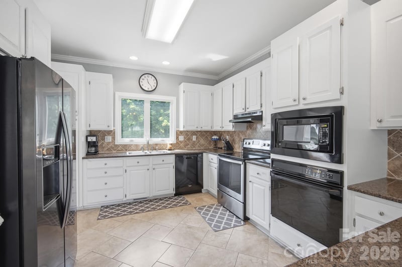 825 Timberlane Trl, Salisbury, NC 28147