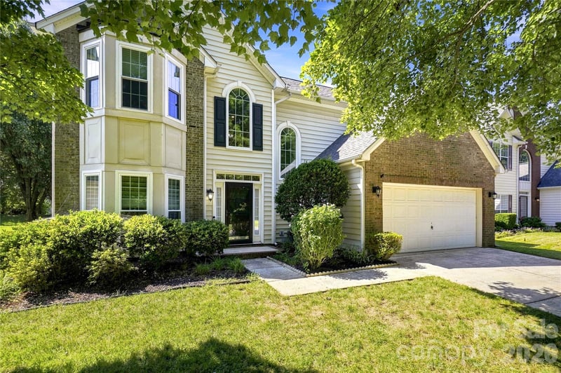 5477 Cambridge Bay Dr, Charlotte, NC 28269