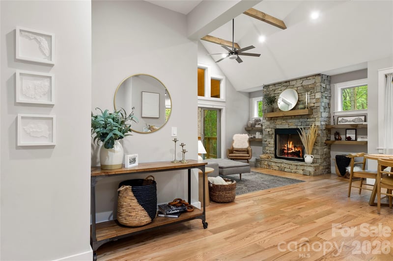 68 Huckleberry Ridge Ln, Zirconia, NC 28790