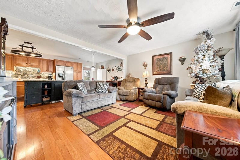 803 Whetstone Pl SW, Conover, NC 28613
