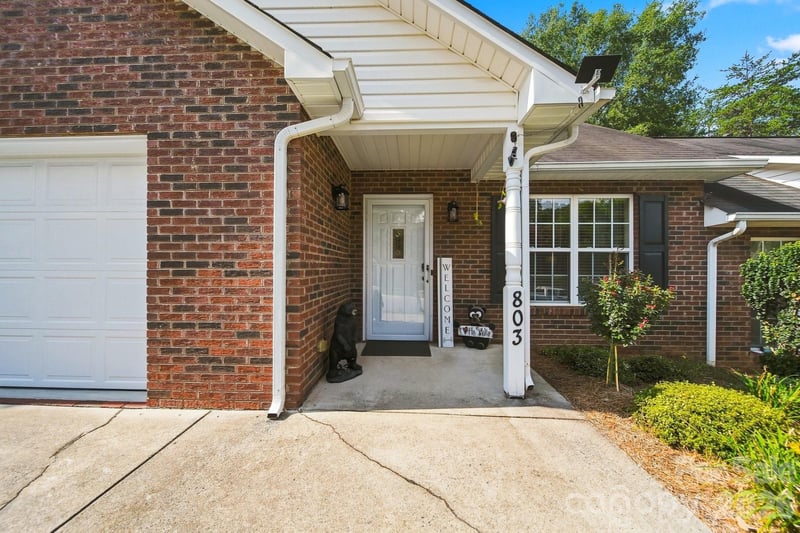 803 Whetstone Pl SW, Conover, NC 28613