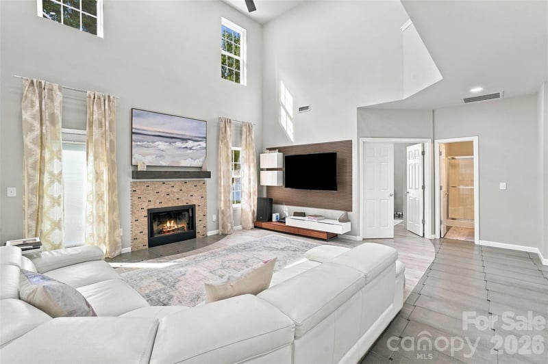 5909 Parkstone Dr, Matthews, NC 28104