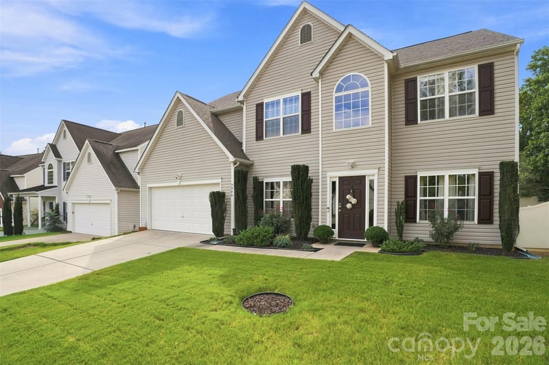 5909 Parkstone Dr, Matthews, NC 28104