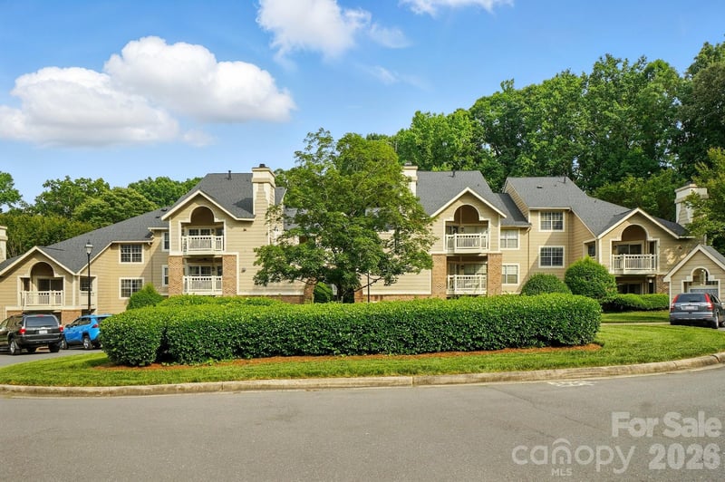 5007 Sharon Rd, Charlotte, NC 28210