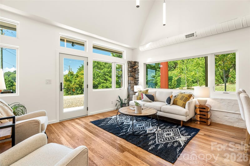 4 Roberts St, Asheville, NC 28801