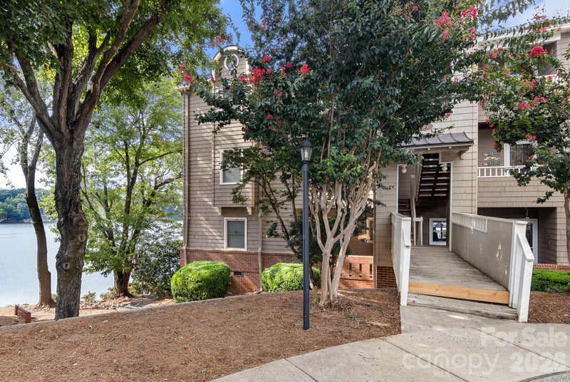 9816 Emerald Point Dr #5, Charlotte, NC 28278