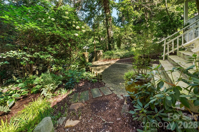 57 Conestee St, Asheville, NC 28801
