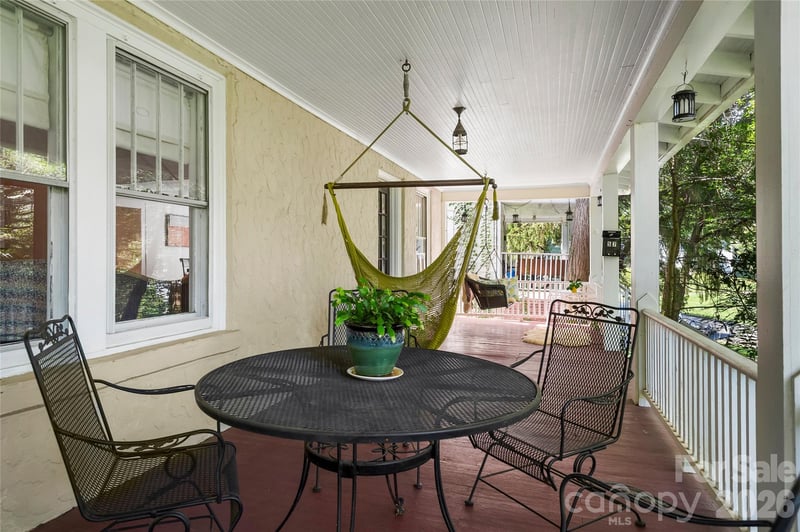 57 Conestee St, Asheville, NC 28801