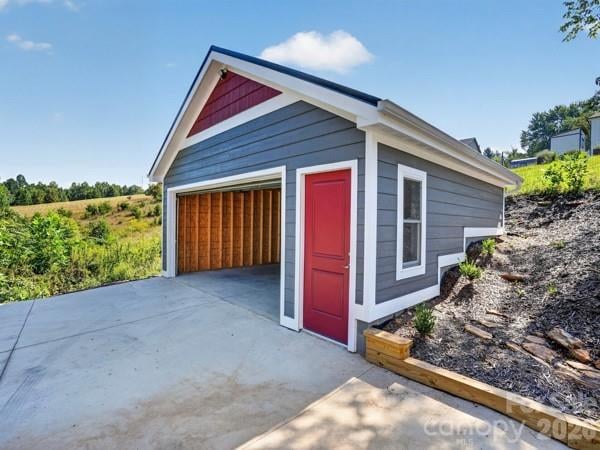 72 Jacks Paw Ln, Hendersonville, NC 28792