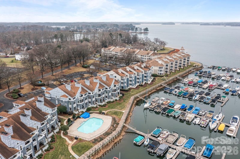 18669 Vineyard Point Ln, Cornelius, NC 28031