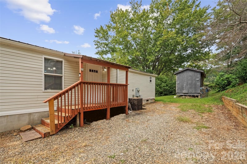 4 Briarcliff Ter, Asheville, NC 28806